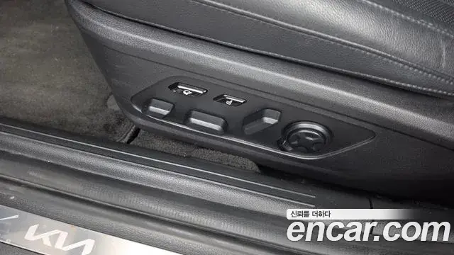 Kia K8 2022 — Photo 1/33