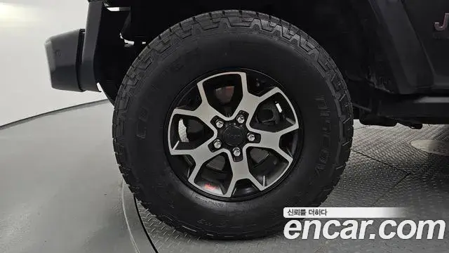 Jeep Wrangler 2020 — Фото 5/20