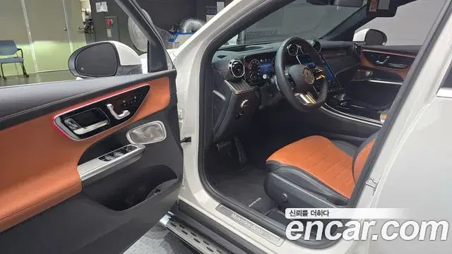 Mercedes-Benz GLC-Class 2024 — Фото 10/20
