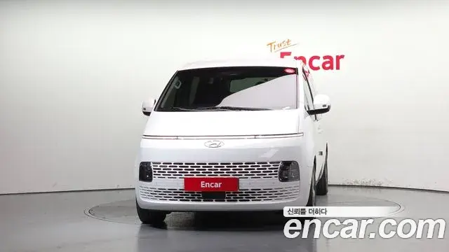 Hyundai Staria 2022 — Фото 2/17