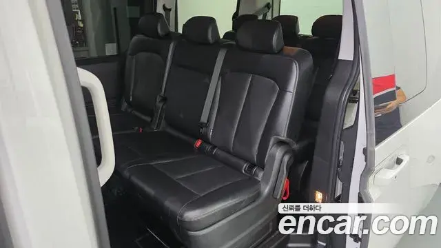 Hyundai Staria 2022 — Фото 11/17