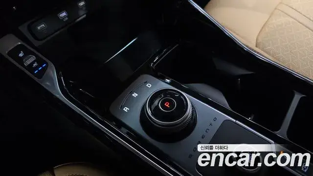 Kia Sorento 2022 — Фото 9/20