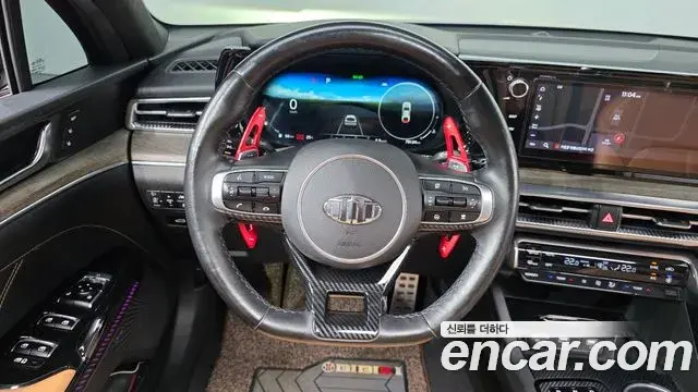 Kia K5 2020 — Şəkil 17/34