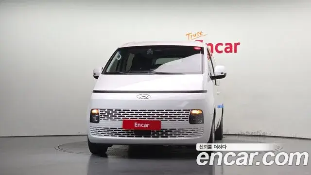 Hyundai Staria 2022 — Фото 3/20