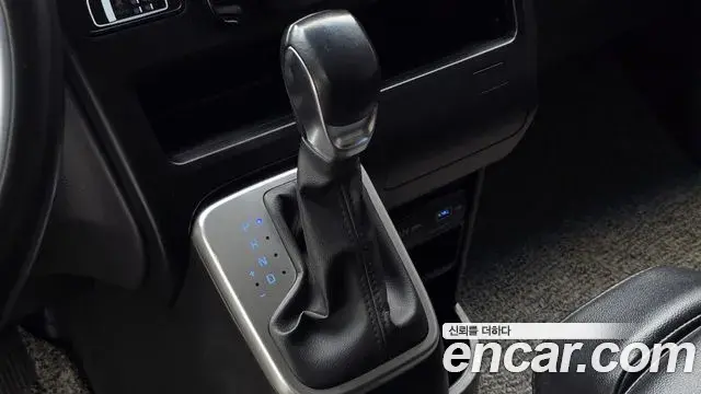 Hyundai Staria 2022 — Фото 9/20