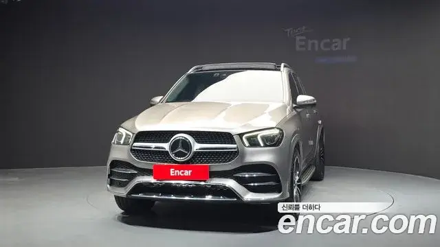Mercedes-Benz GLE-Class 2023 — Фото 2/20