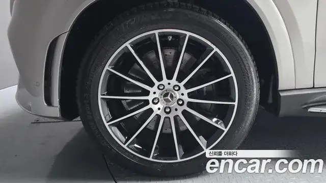 Mercedes-Benz GLE-Class 2023 — Фото 4/20