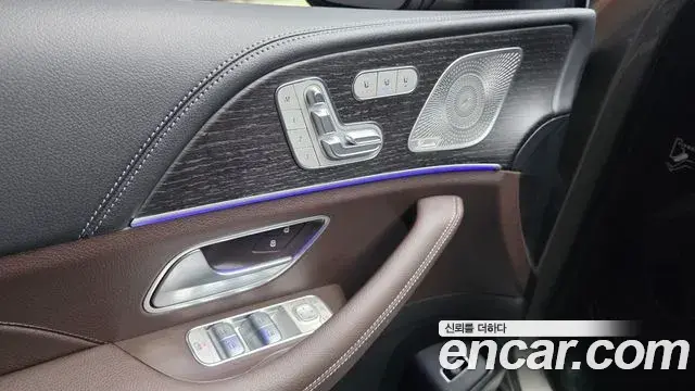 Mercedes-Benz GLE-Class 2023 — Фото 18/20