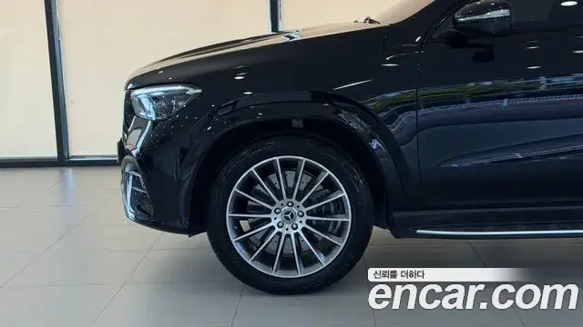 Mercedes-Benz GLE-Class 2026 — Фото 4/17