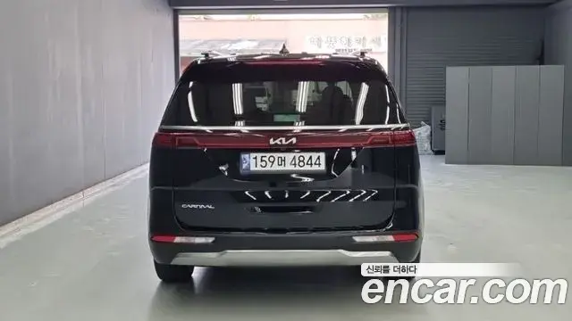 Kia Carnival 2022 — Фото 3/18