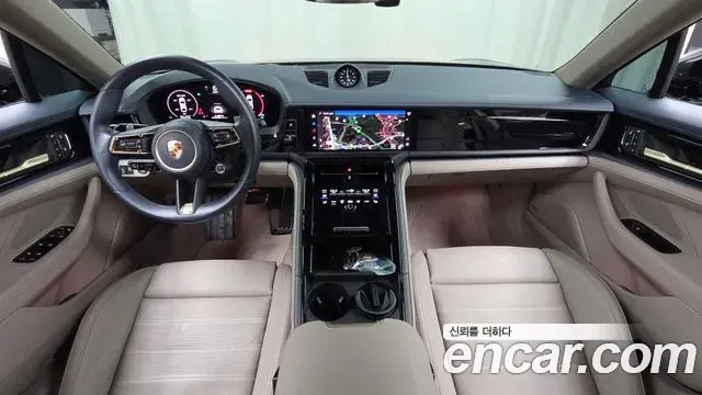 Porsche Panamera 2024 — ფოტო 31/35