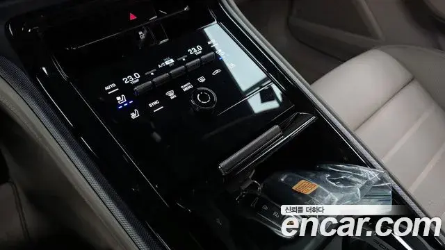 Porsche Panamera 2024 — ფოტო 15/35