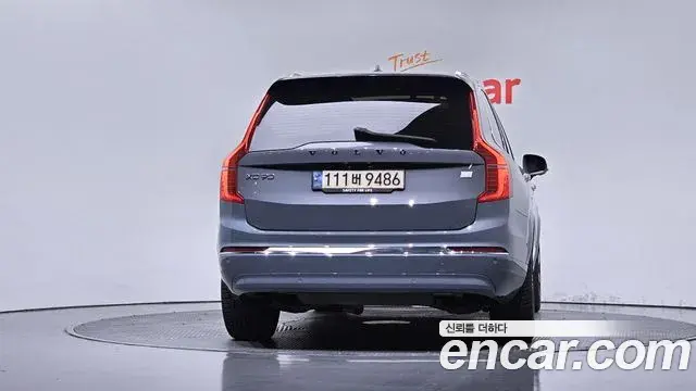 Volvo XC90 2023 — Фото 4/20