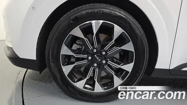 Kia Carnival 2022 — Фото 5/20