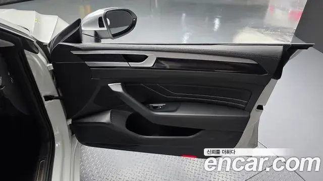 Volkswagen Arteon 2022 — Photo 19/33
