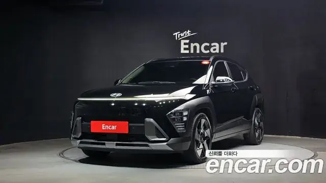 Hyundai Kona 2023 — Фото 1/20