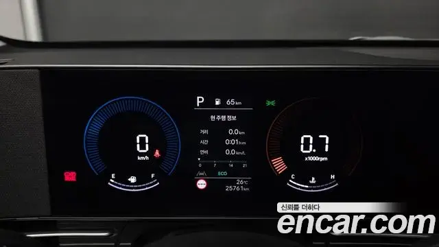 Hyundai Kona 2023 — Фото 8/20