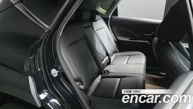Hyundai Kona 2023 — Фото 11/20