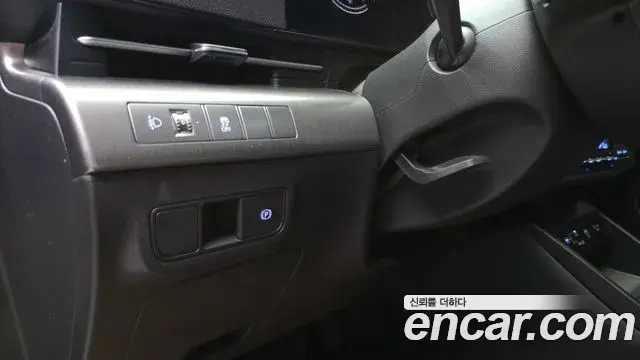 Hyundai Kona 2023 — Фото 17/20