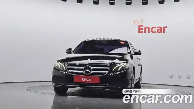 Mercedes-Benz E-Class 2019 — Фото 3/20