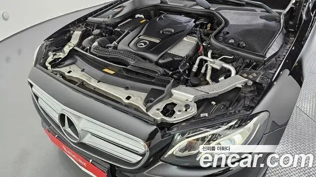 Mercedes-Benz E-Class 2019 — Фото 6/20