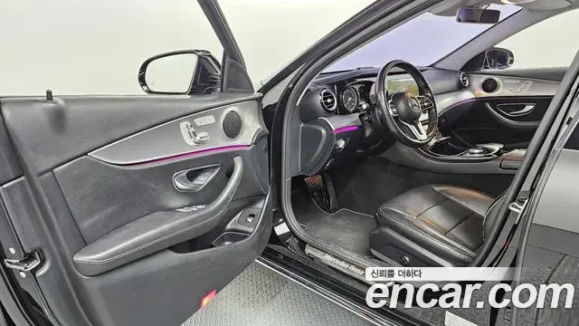Mercedes-Benz E-Class 2019 — Фото 10/20