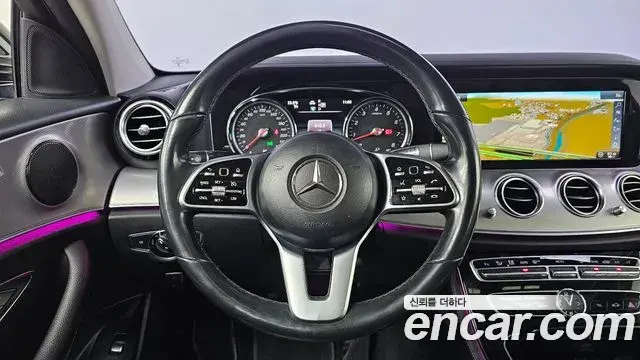 Mercedes-Benz E-Class 2019 — Фото 14/20