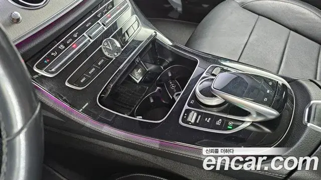 Mercedes-Benz E-Class 2019 — Фото 18/20