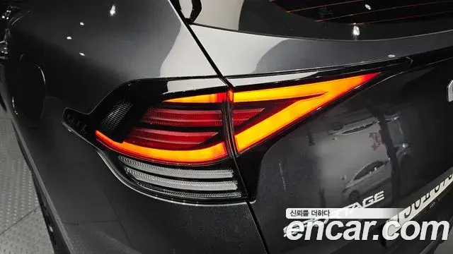 Kia Sportage 2023 — ფოტო 16/34