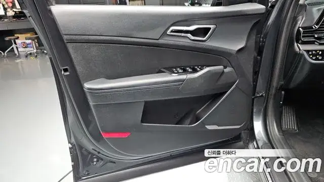 Kia Sportage 2023 — ფოტო 31/34