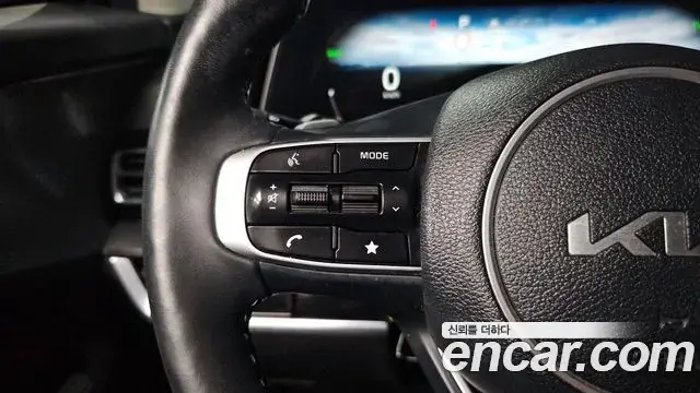Kia Sportage 2023 — ფოტო 1/34