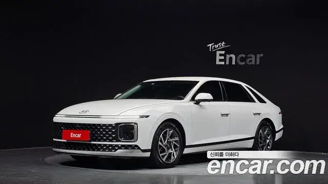 Hyundai Grandeur 2023 — Фото 1/20