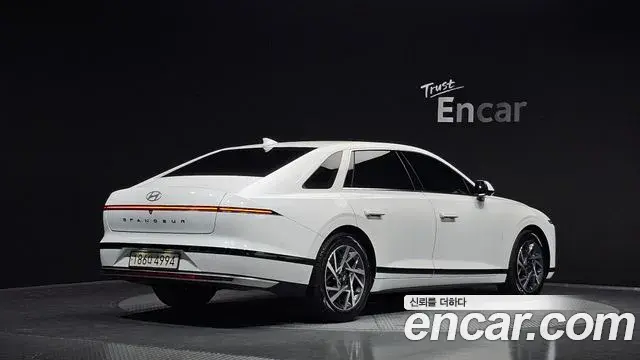 Hyundai Grandeur 2023 — Фото 2/20