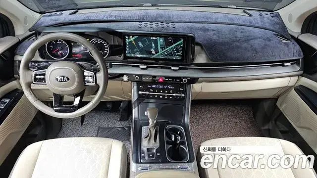 Kia Carnival 2021 — Фото 7/20
