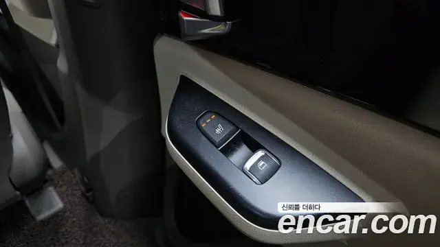 Kia Carnival 2021 — Фото 19/20