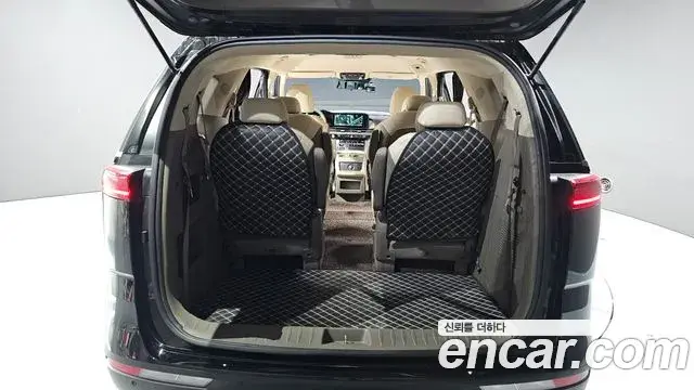 Kia Carnival 2021 — Фото 20/20