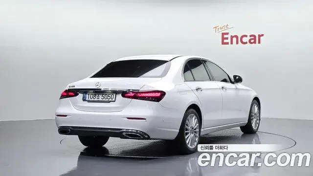 Mercedes-Benz E-Class 2020 — Фото 2/20