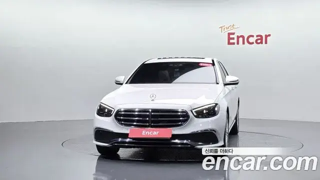 Mercedes-Benz E-Class 2020 — Фото 3/20