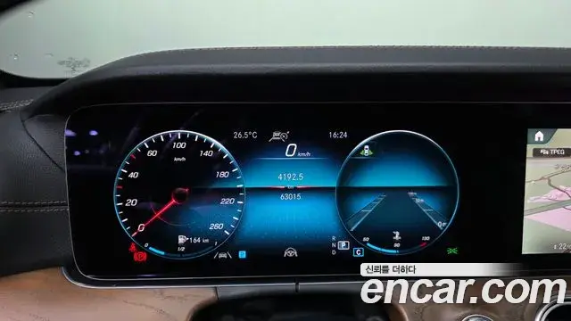 Mercedes-Benz E-Class 2020 — Фото 8/20