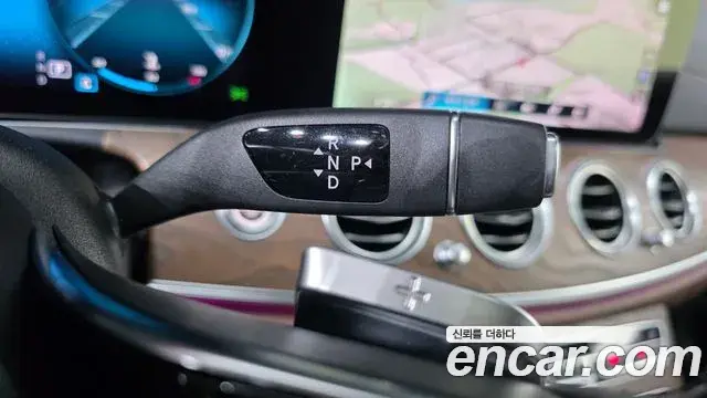 Mercedes-Benz E-Class 2020 — Фото 9/20