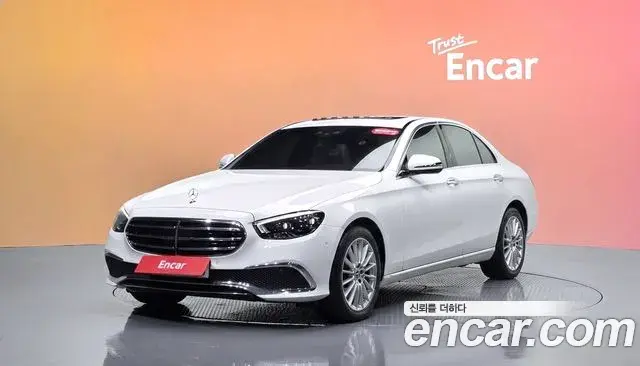 Mercedes-Benz E-Class 2020 — Фото 1/20