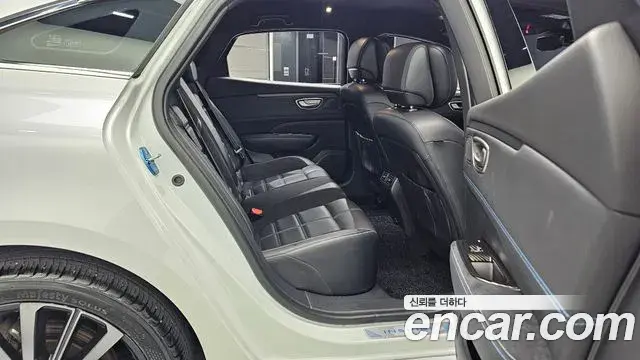 Renault Samsung SM6 2023 — ფოტო 16/31