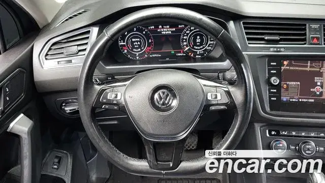 Volkswagen Tiguan Allspace 2018 — Фото 13/20