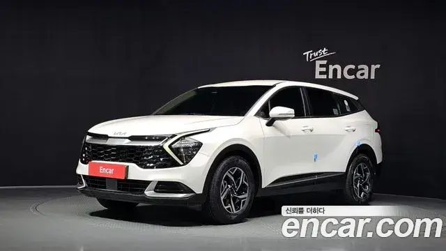 Kia Sportage 2023 — Фото 1/20