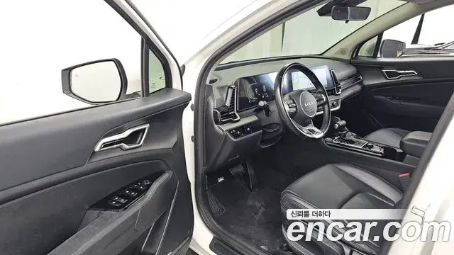 Kia Sportage 2023 — Фото 10/20