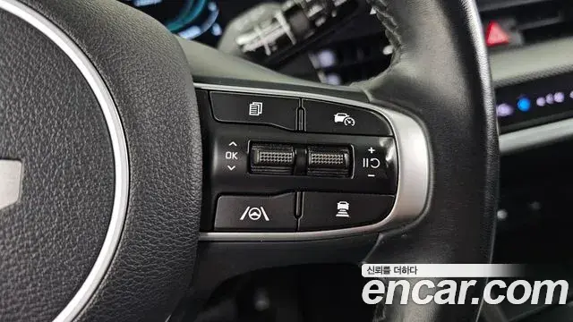 Kia Sportage 2023 — Фото 18/20
