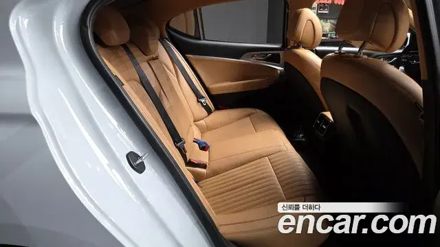 Genesis G70 2022 — Photo 17/34