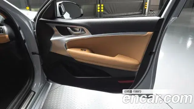 Genesis G70 2022 — Photo 7/34