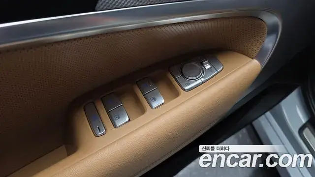 Genesis G70 2022 — Photo 18/34