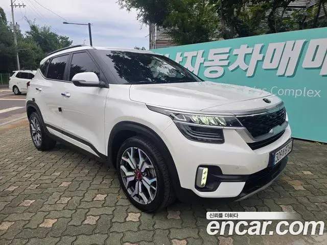 Kia Seltos 2020 — Фото 10/20
